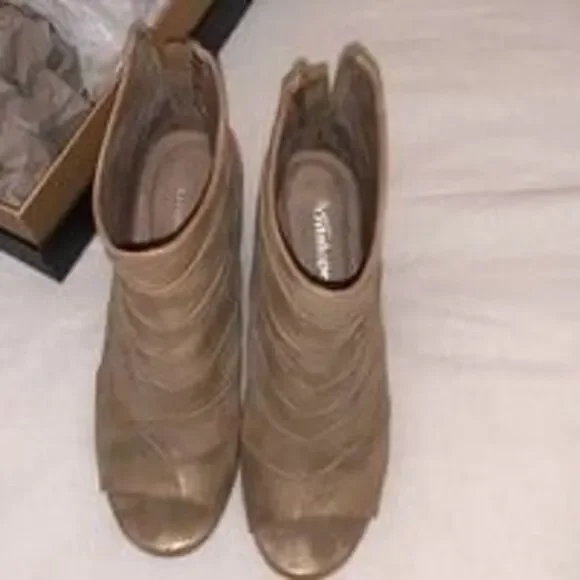 Antelope Gold Open Toe Boots - Picture 4 of 4